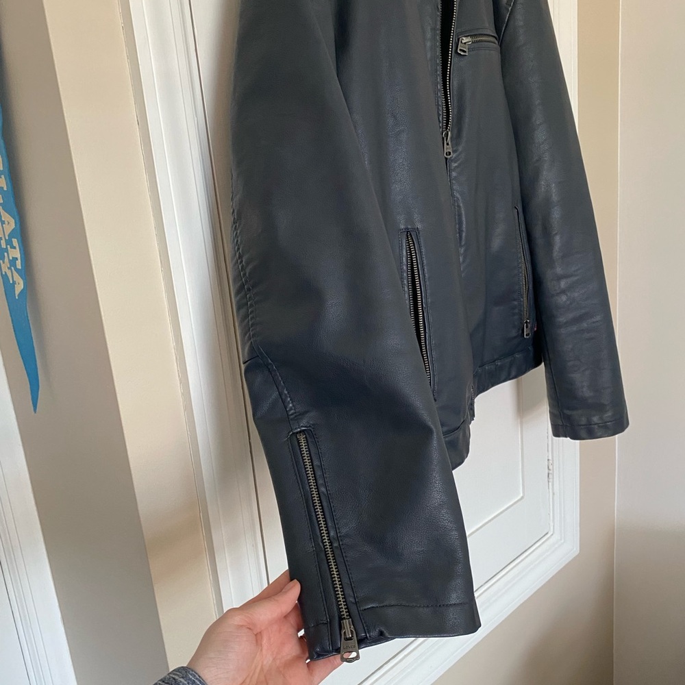 Levi’s Men Jacket. - image 2